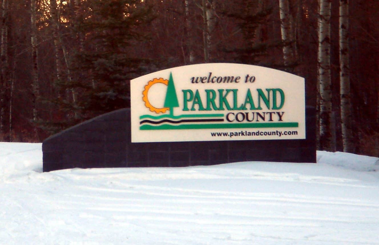 parkland county welcome sign