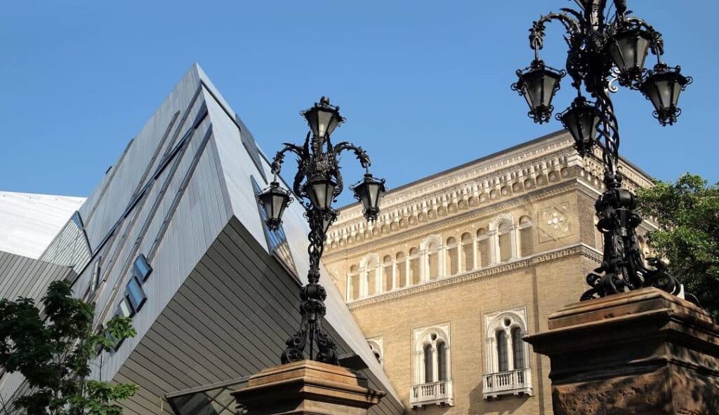 Royal Ontario Museum (ROM)